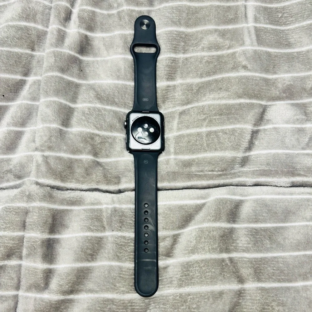 Apple Watch Series 3 GPS & Cellular - 42mm - Sport Band - Aluminum Case